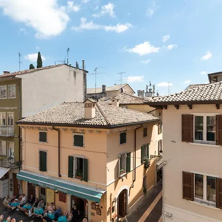 Palazzo Betteloni *